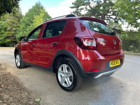 Dacia Sandero Stepway LAUREATE DCI 24