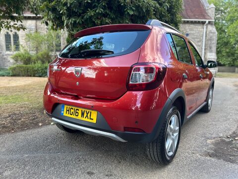 Dacia Sandero Stepway LAUREATE DCI 20