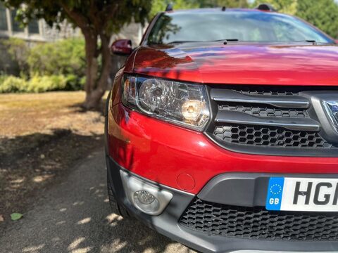 Dacia Sandero Stepway LAUREATE DCI 32