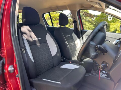 Dacia Sandero Stepway LAUREATE DCI 4