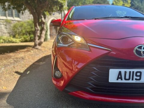 Toyota Yaris VVT-I ICON TECH 48