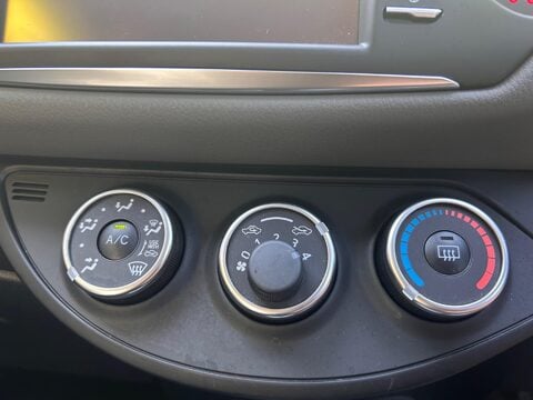 Toyota Yaris VVT-I ICON TECH 20