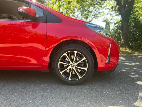 Toyota Yaris VVT-I ICON TECH 11