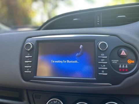 Toyota Yaris VVT-I ICON TECH 19