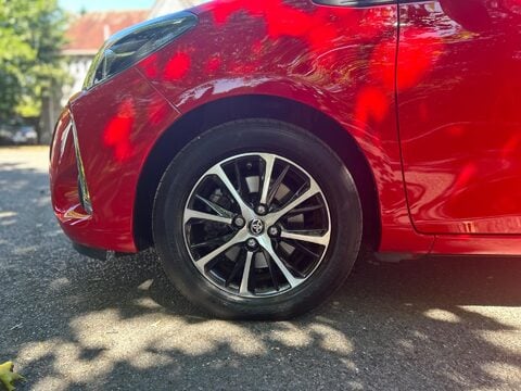 Toyota Yaris VVT-I ICON TECH 8