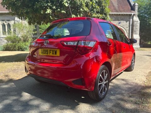 Toyota Yaris VVT-I ICON TECH 42