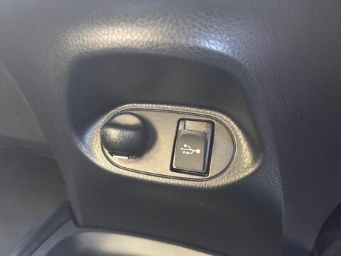 Toyota Yaris VVT-I ICON TECH 24