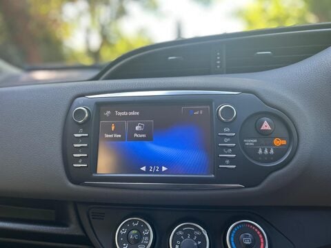 Toyota Yaris VVT-I ICON TECH 12