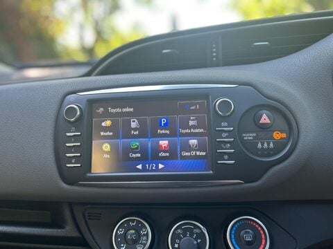 Toyota Yaris VVT-I ICON TECH 13