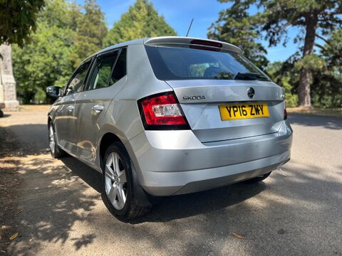 Skoda Fabia SE L TSI DSG 19