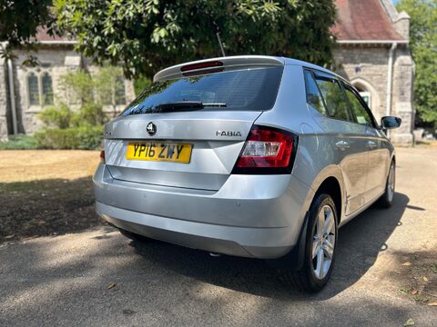 Skoda Fabia SE L TSI DSG 17