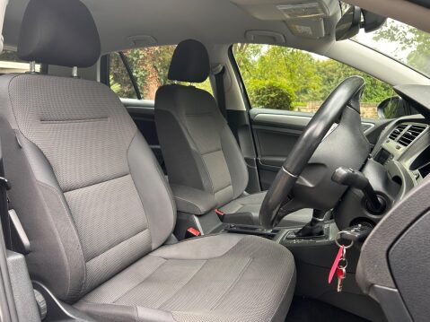 Volkswagen Golf 1.6 TDI BlueMotion Tech Match Edition DSG Euro 6 (s/s) 5dr 4