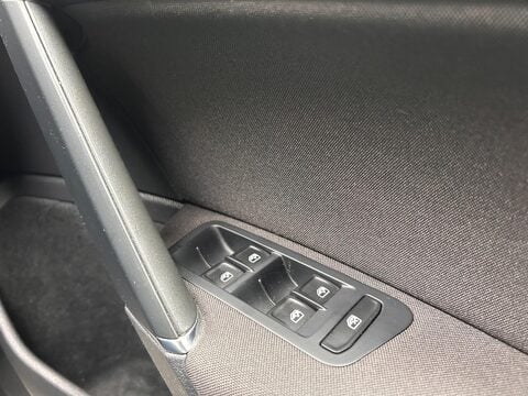 Volkswagen Golf 1.6 TDI BlueMotion Tech Match Edition DSG Euro 6 (s/s) 5dr 33