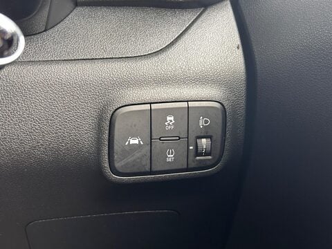 Hyundai i10 MPI PREMIUM 32