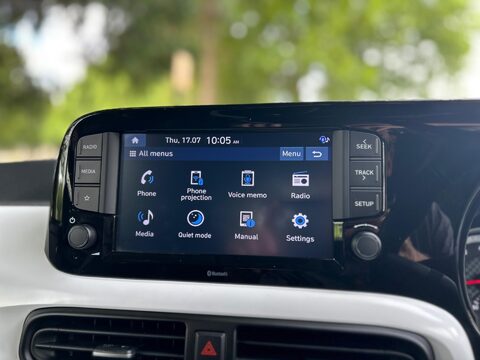 Hyundai i10 MPI PREMIUM 24