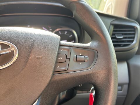 Toyota Proace L2 ICON 24