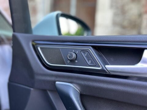 Volkswagen Golf SV GT TSI 29