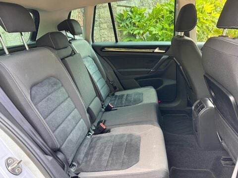 Volkswagen Golf SV GT TSI 6