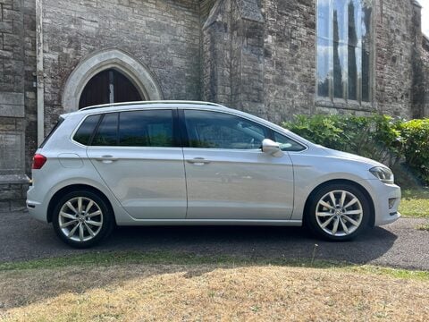 Volkswagen Golf SV GT TSI 15