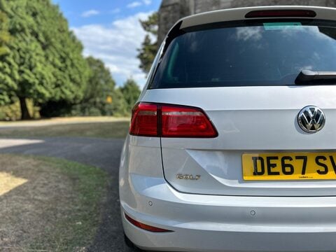 Volkswagen Golf SV GT TSI 38