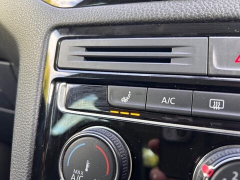 Volkswagen Golf SV GT TSI 7