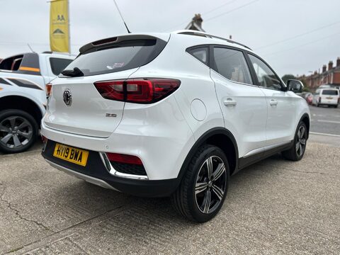 MG ZS EXCLUSIVE 19