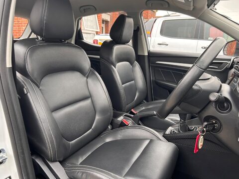 MG ZS EXCLUSIVE 4