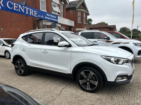 MG ZS EXCLUSIVE 11