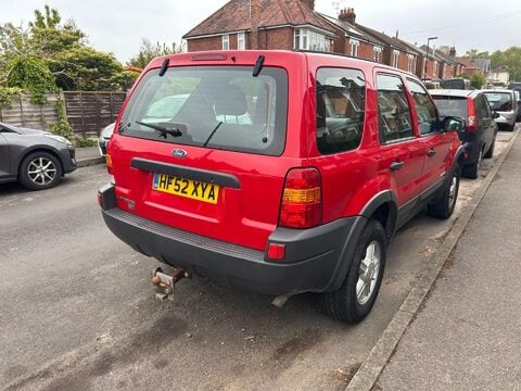 Ford Maverick ZETEC 3
