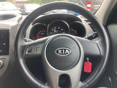 Kia Soul 2 CRDI 11