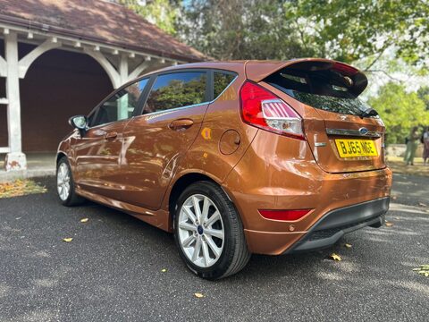 Ford Fiesta TITANIUM 2