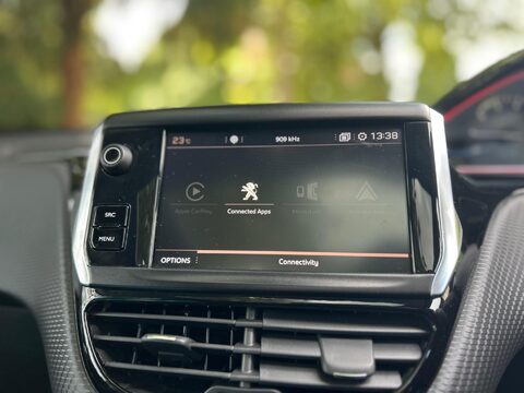 Peugeot 2008 PURETECH S/S GT LINE 33