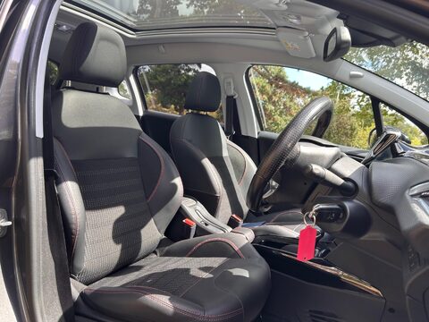 Peugeot 2008 PURETECH S/S GT LINE 18