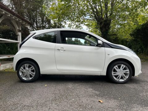 Toyota Aygo VVT-I X-PRESSION 15