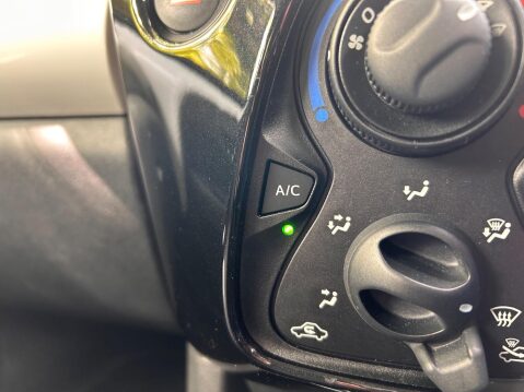 Toyota Aygo VVT-I X-PRESSION 29