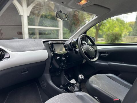 Toyota Aygo VVT-I X-PRESSION 8