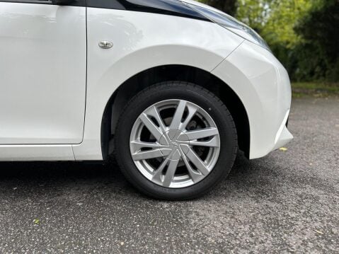 Toyota Aygo VVT-I X-PRESSION 32