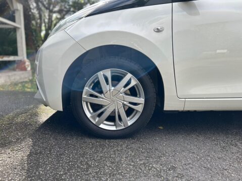 Toyota Aygo VVT-I X-PRESSION 33