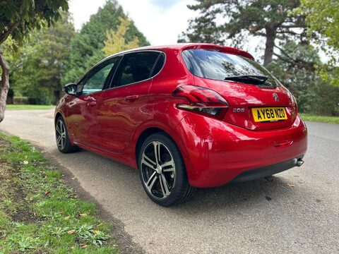 Peugeot 208 S/S GT LINE 8