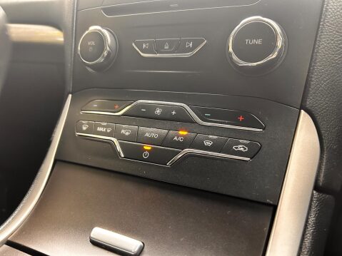 Ford S-Max ZETEC TDCI 24