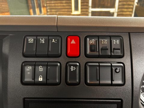 DAF LF LF 180 FA 08T 8