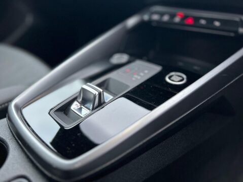 Audi A3 TDI S LINE BLACK EDITION 25