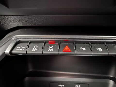 Audi A3 TDI S LINE BLACK EDITION 23