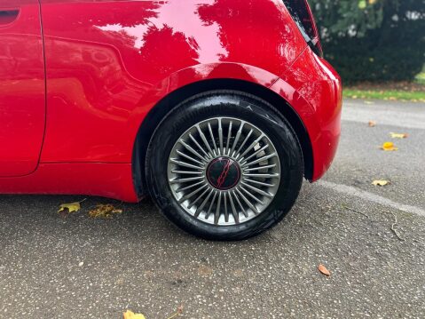 Fiat 500e RED 40