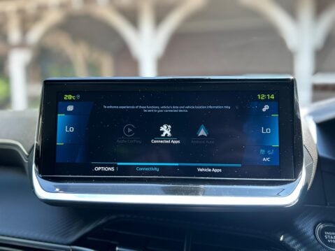 Peugeot 208 GT LINE 24