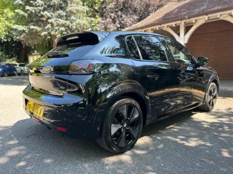 Peugeot 208 GT LINE 17