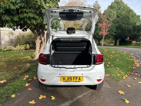 Dacia Sandero ESSENTIAL SCE 25