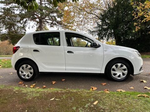 Dacia Sandero ESSENTIAL SCE 14