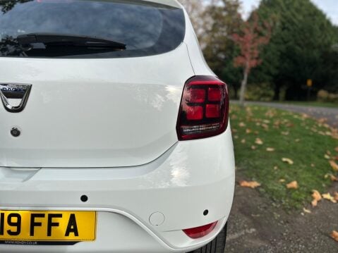 Dacia Sandero ESSENTIAL SCE 27