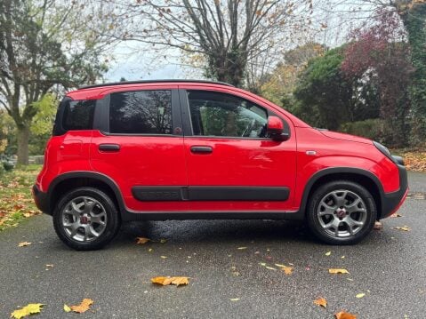 Fiat Panda RED MHEV 13
